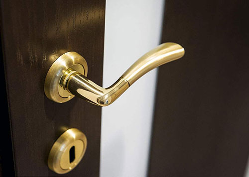 前进24小时上门开锁公司