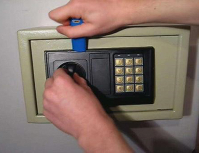 前进24小时上门开锁公司